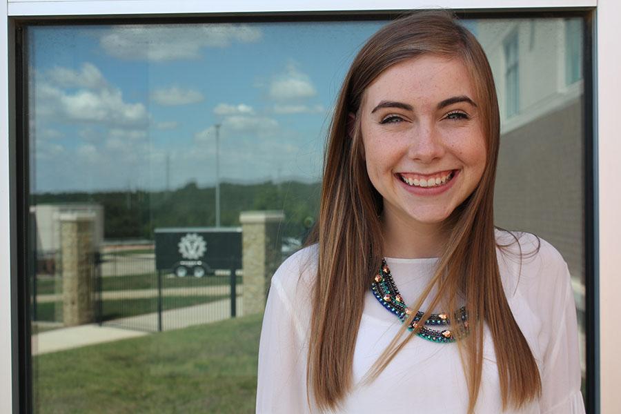 Senior Lauren Conroy gives advice to freshman based on her four years of experience at Vandegrift. 