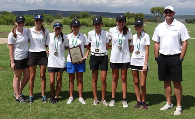 Girls golf takes first place at their first tournament of the season