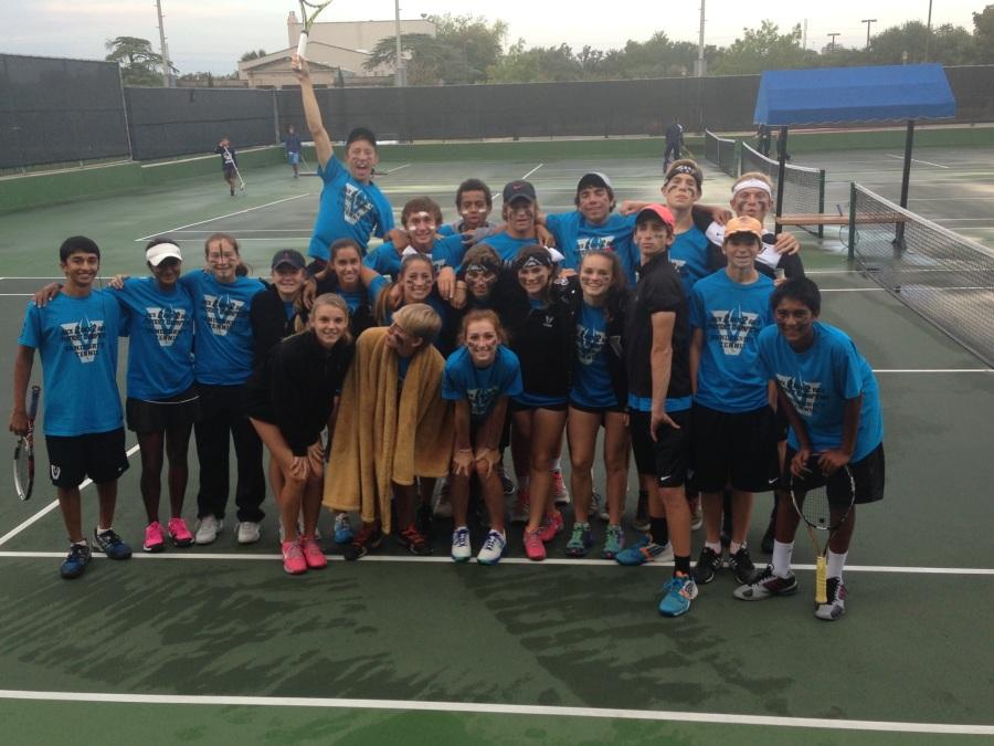 Tennis's takes third place