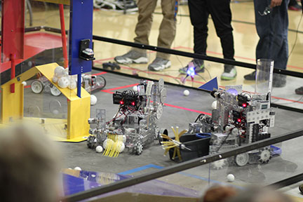 Viperbots+competition+season+begins+with+scrimmage