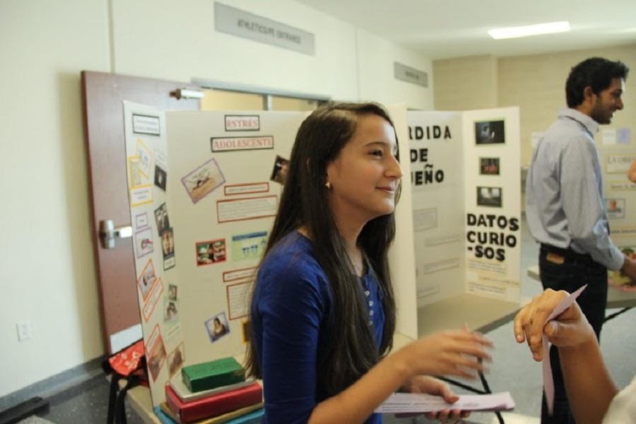 Spanish 4 AP classes hold a health fair at school lunches