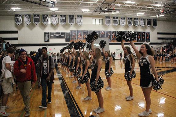 Students+gather+for+pep+rally+before+LBJ+game