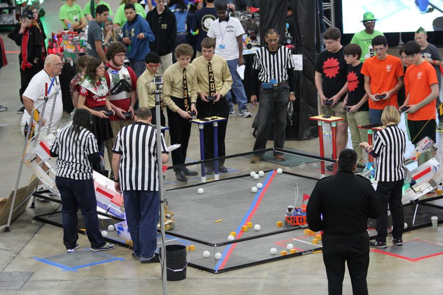 Viper Robotics Quad X 6299 competes at Super Regionals and advances to Worlds.