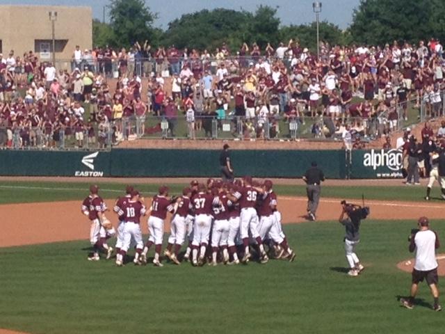 The+Texas+A%26amp%3BM+baseball+team+celebrates+Kyle+Simonds+no-hitter.+