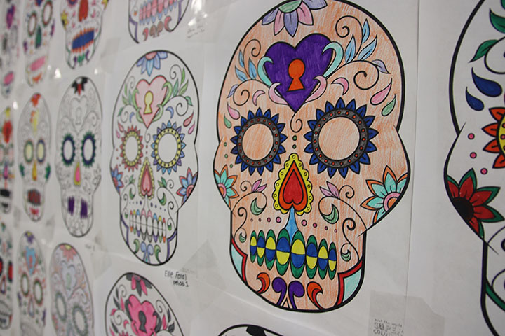 Spanish classes celebrate Day of the Dead