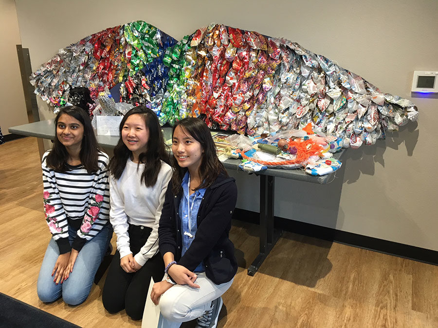 Art students participate in sculpture contest