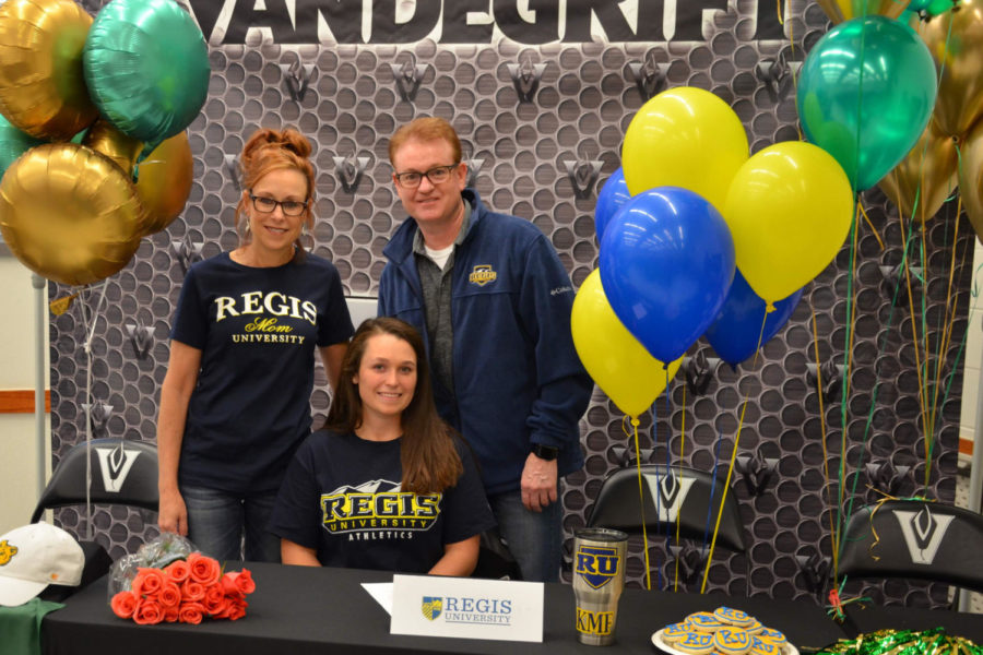 Kelsey Fuess | Golf | Regis College

“Colorado [where Regis is located] is the best state to me, and I’m super excited to be a part of the medical program. I was super excited to sign for Regis!”
