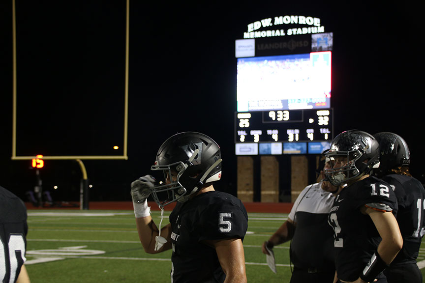 As the Vipers were in the lead, teammates cheered the players on to keep up the hard work. Being on the sideline with my teammates during the game is something I always dream of. All the hard work we put in during off season makes us never forget what we did to get to this point. You only live once and I never want to have any regrets, that is what keeps me from getting complacent, junior Taylor Dummar said.