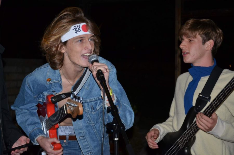 Sam Galyen (left) and Anthony Monte (right) speaking to the crowd before the performance began.