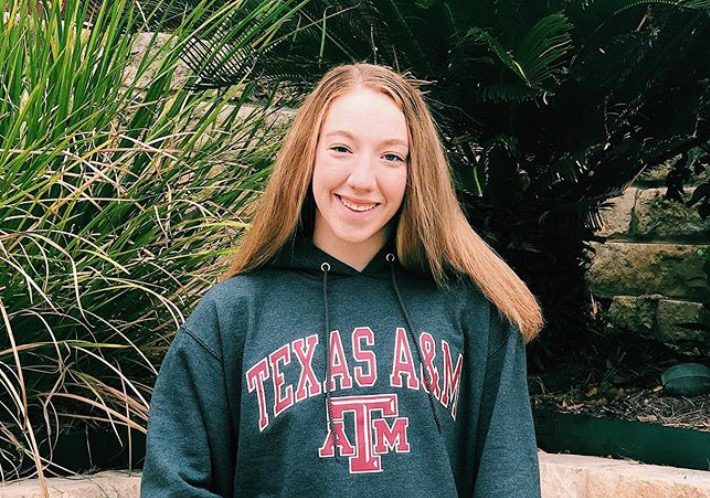 Olympic Trials hopeful, junior Shannon Bagnal announces her Texas A&M commitment to her friends.