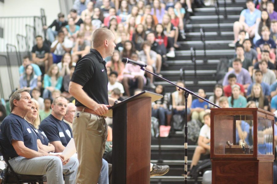 Sanders giving his speech at a Valor Day presentation 2016.