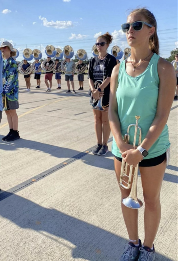Students ready in the heat of the summer to practice playing and marching. Photos by Isabela Rotendaro 