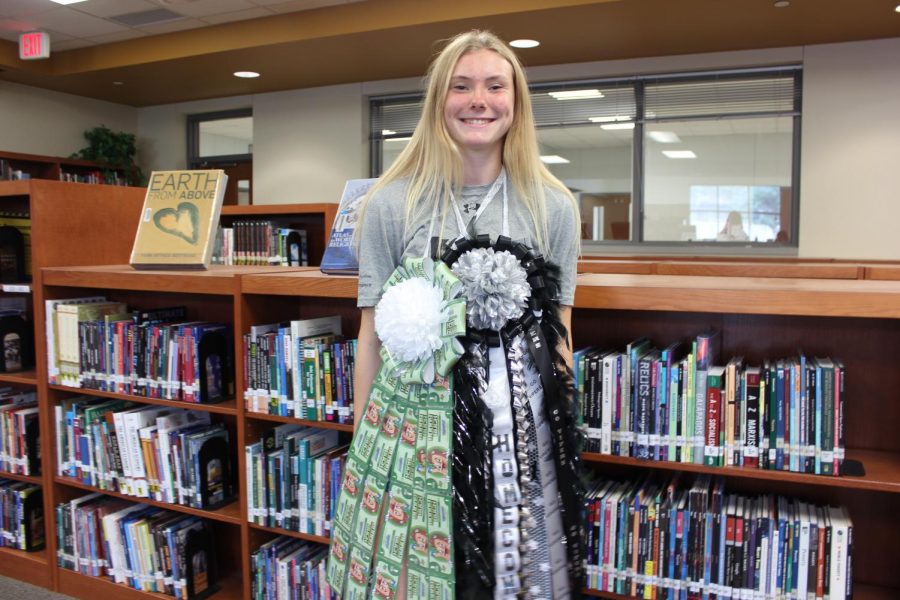 Junior Carley Thornton wears a traditional mum and mum made out of Buddy Bucks on Viper Spirit Day.