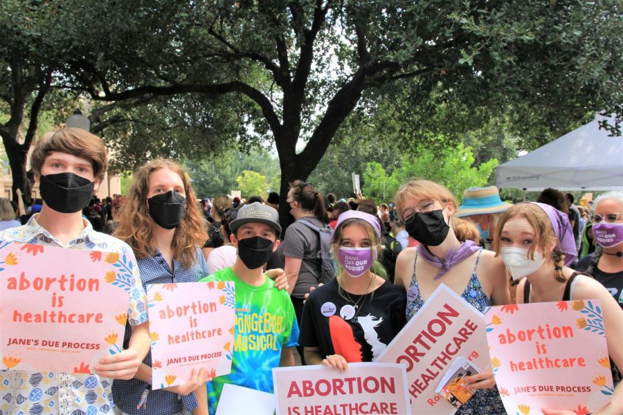 Students+and+adults+all+around+the+Austin+area+gather+to+protest+against+the+new+Texas+abortion+law+on+Oct.+2