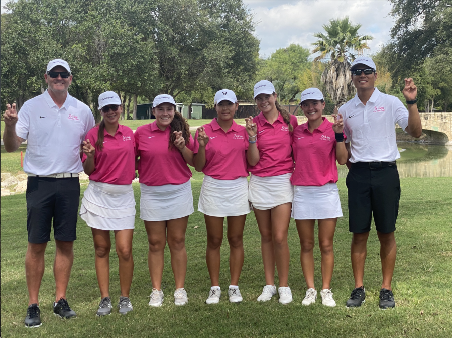 Varsity girls golf raises awareness for cancer
(Karissa Gonzales)