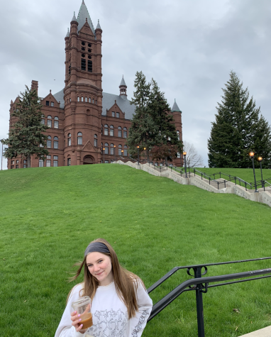 Originally from Chicago, VHS alumni Katie McClellan enjoys experiencing the four seasons again up north in Syracuse. 
