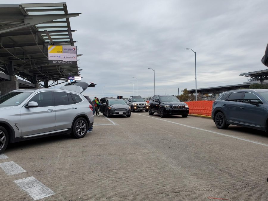 Traffic at the drop-off street at Austin-Bergstrom Airport. New light rail plans would aid in the reduction of traffic at the airport. 