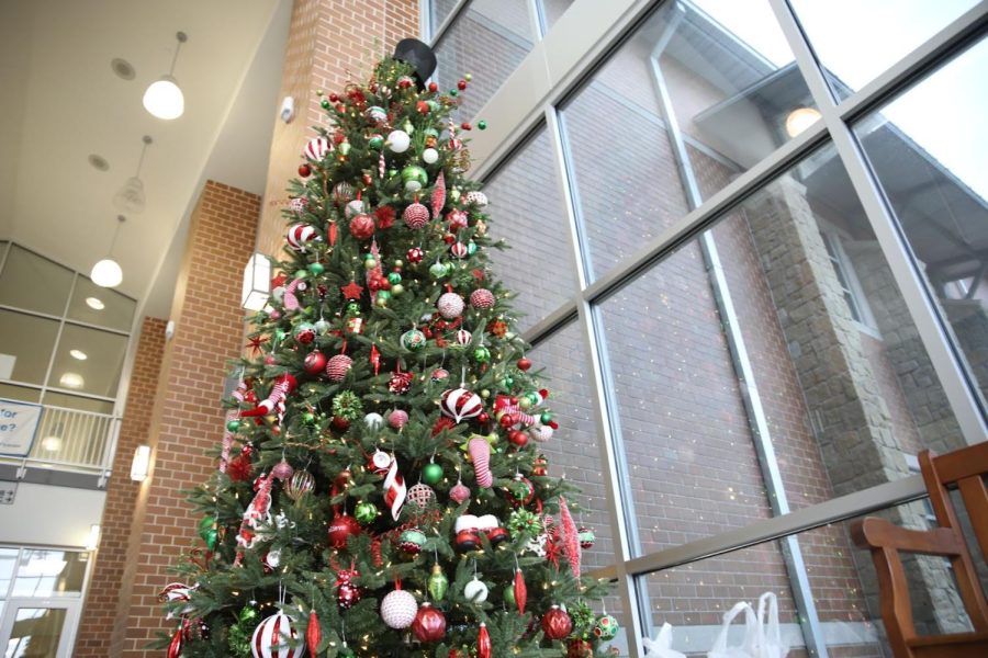 Merry and bright: The best holiday decorations at Vandy