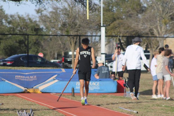 Navigation to Story: Dashing towards spring break: On track for a great season