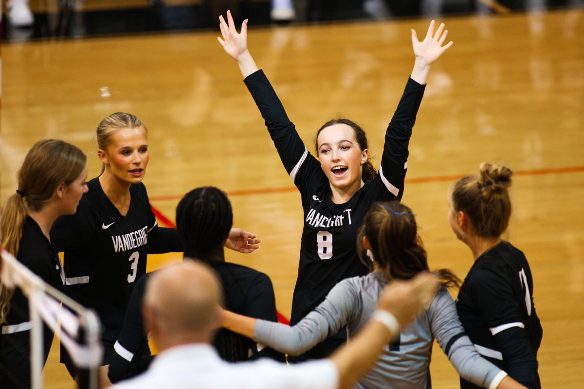 Volleyball program goes 3-1 to kick off district play